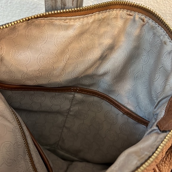 Michael Kors Crossbody Purse - Picture 9 of 16